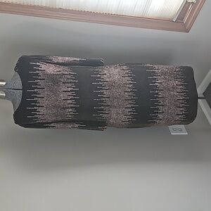 SLNY fashions glitter midi dress